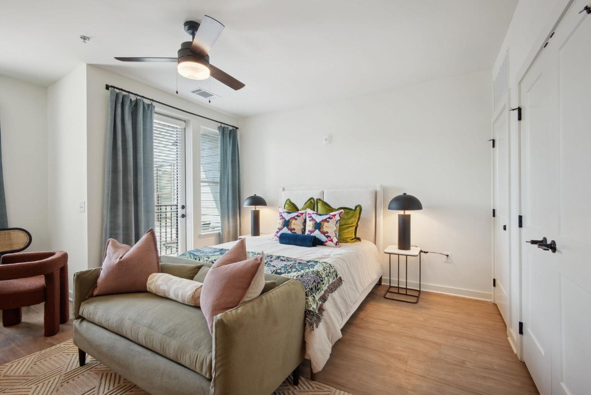 Luxury Furnished Apartments By Hyatus At The Navigator ริชมอนด์ ภายนอก รูปภาพ